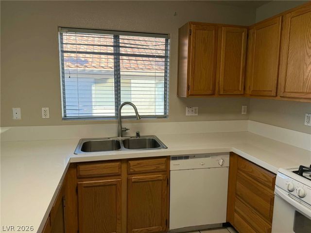 2769 Desert Stream Court, Las Vegas, NV 89156