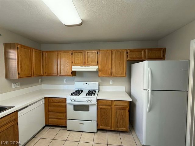 2769 Desert Stream Court, Las Vegas, NV 89156