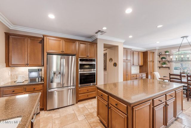 13737 Elkton Court, Moorpark, CA 93021