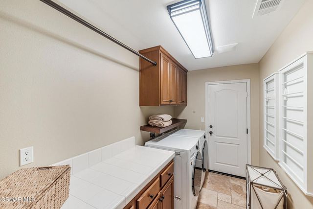 13737 Elkton Court, Moorpark, CA 93021