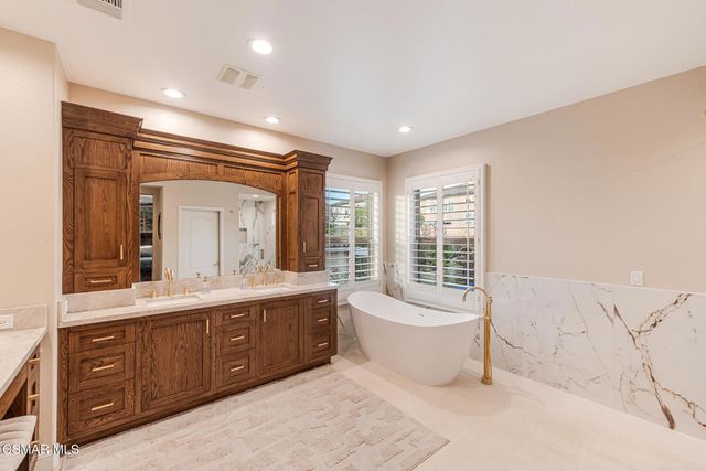 13737 Elkton Court, Moorpark, CA 93021