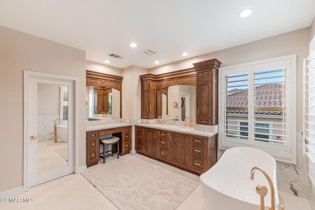 13737 Elkton Court, Moorpark, CA 93021