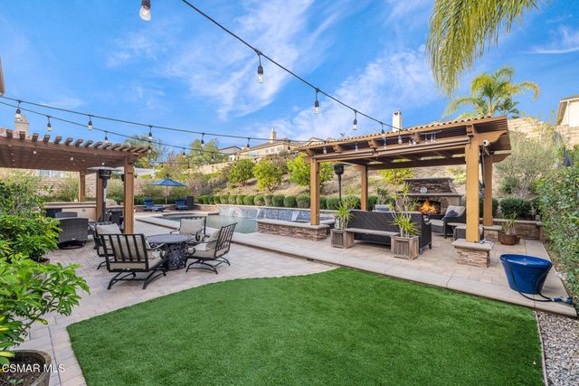 13737 Elkton Court, Moorpark, CA 93021