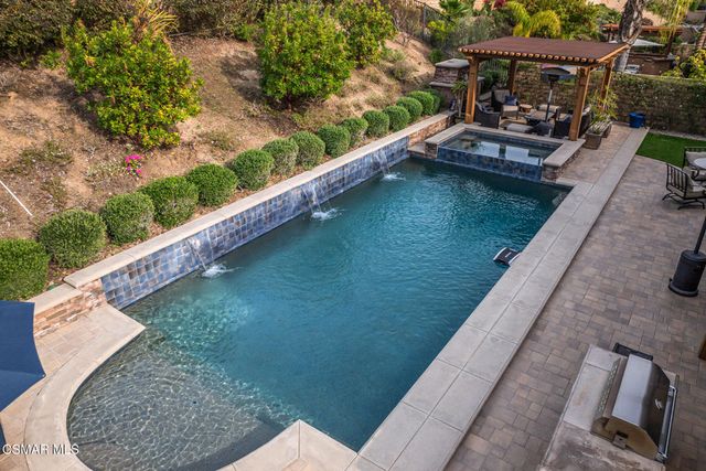 13737 Elkton Court, Moorpark, CA 93021