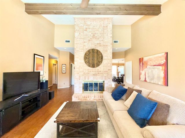 3915 Pleasant Valley Drive, Missouri City, TX 77459