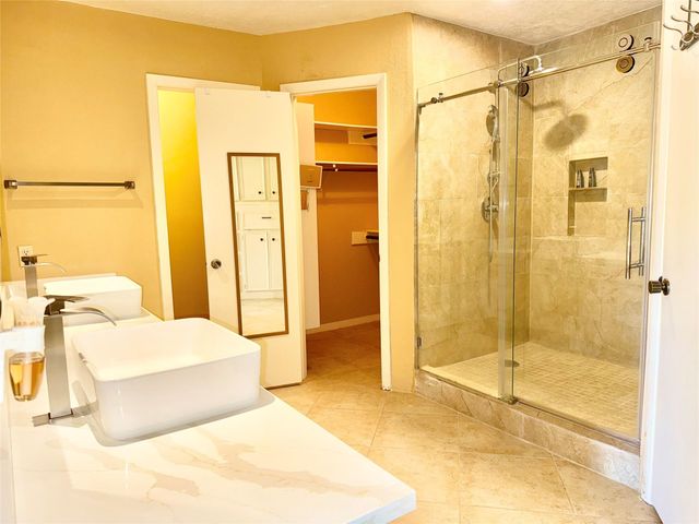 3915 Pleasant Valley Drive, Missouri City, TX 77459