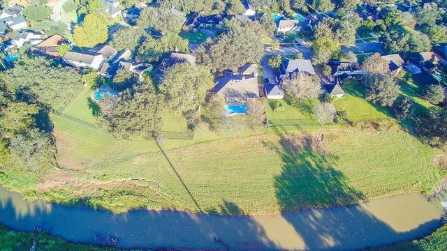 3915 Pleasant Valley Drive, Missouri City, TX 77459