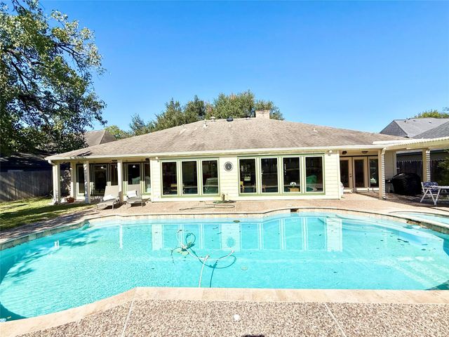 3915 Pleasant Valley Drive, Missouri City, TX 77459