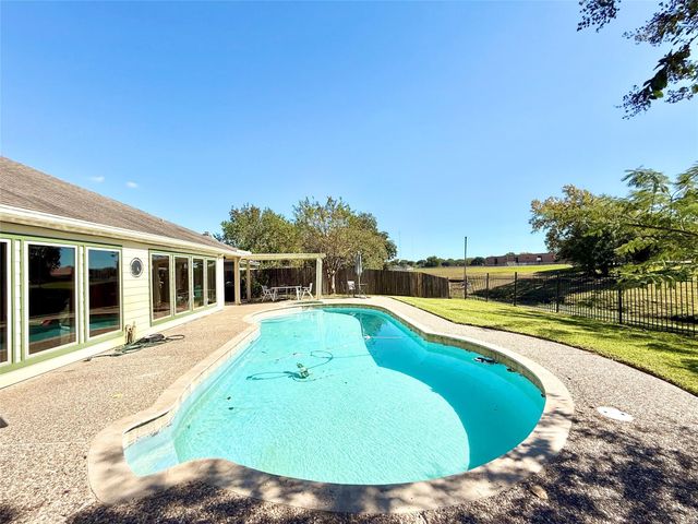 3915 Pleasant Valley Drive, Missouri City, TX 77459