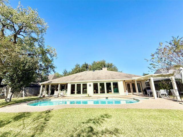 3915 Pleasant Valley Drive, Missouri City, TX 77459