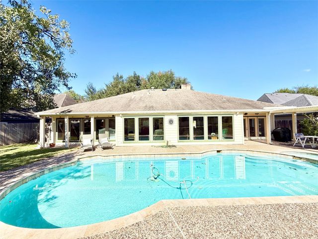 3915 Pleasant Valley Drive, Missouri City, TX 77459