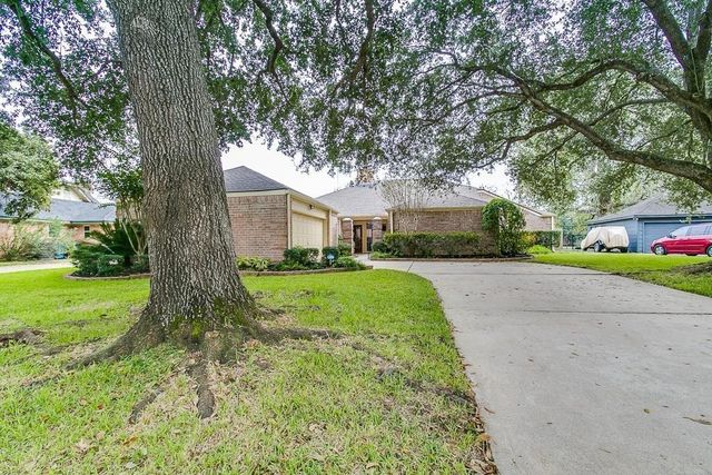 3915 Pleasant Valley Drive, Missouri City, TX 77459