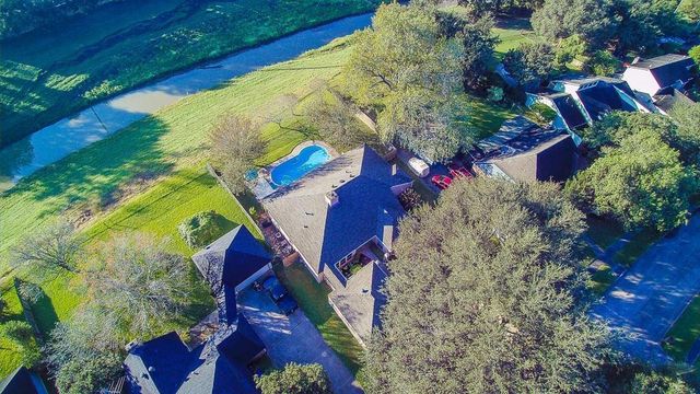 3915 Pleasant Valley Drive, Missouri City, TX 77459