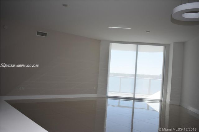 17301 Biscayne Boulevard 1407, North Miami Beach, FL 33160