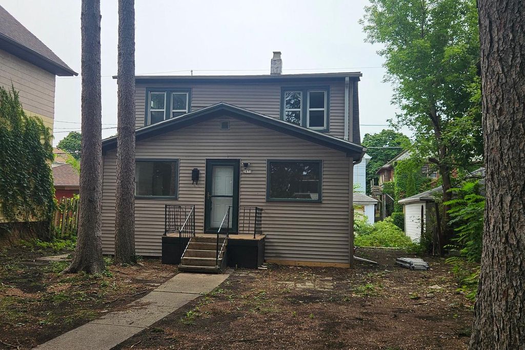 2871 N 50th STREET, Milwaukee, WI 53210