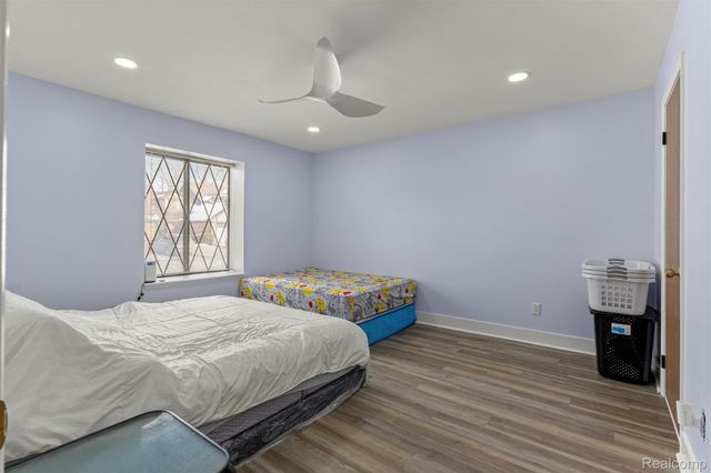 3376 Heritage Parkway, Dearborn, MI 48124