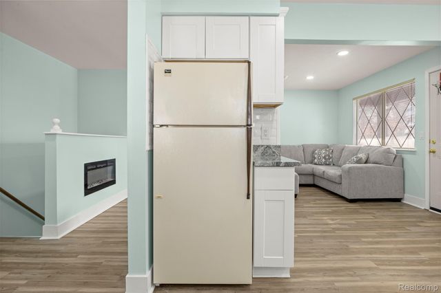 3376 Heritage Parkway, Dearborn, MI 48124