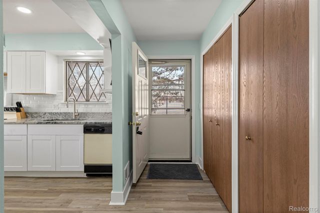 3376 Heritage Parkway, Dearborn, MI 48124