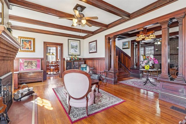 422 S CENTER STREET, Eustis, FL 32726