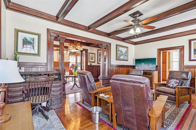 422 S CENTER STREET, Eustis, FL 32726