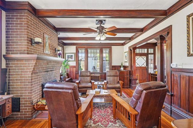 422 S CENTER STREET, Eustis, FL 32726