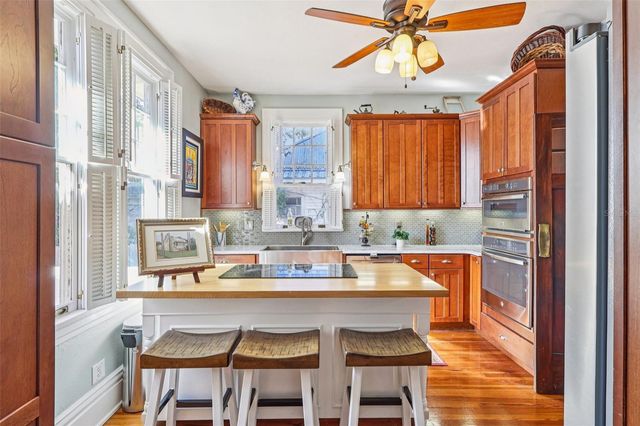 422 S CENTER STREET, Eustis, FL 32726