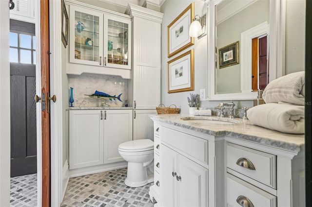 422 S CENTER STREET, Eustis, FL 32726