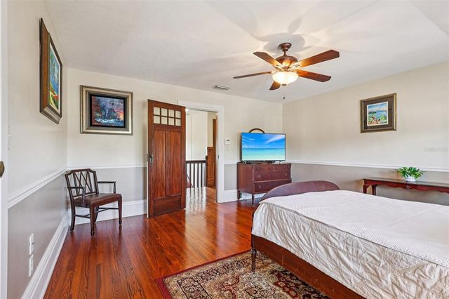 422 S CENTER STREET, Eustis, FL 32726