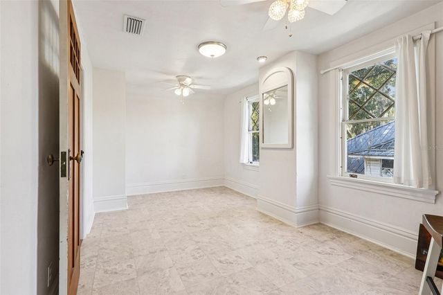 422 S CENTER STREET, Eustis, FL 32726