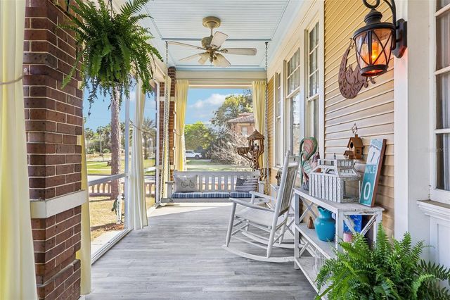 422 S CENTER STREET, Eustis, FL 32726