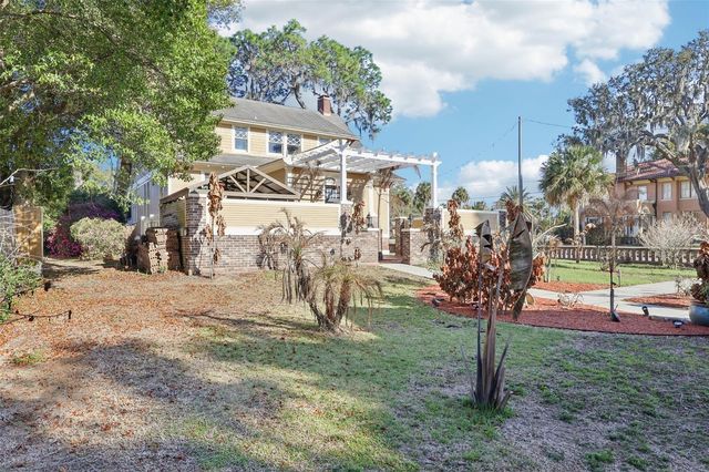 422 S CENTER STREET, Eustis, FL 32726