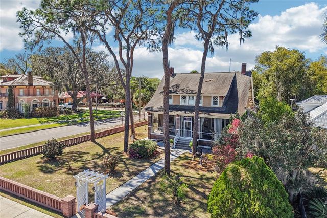 422 S CENTER STREET, Eustis, FL 32726