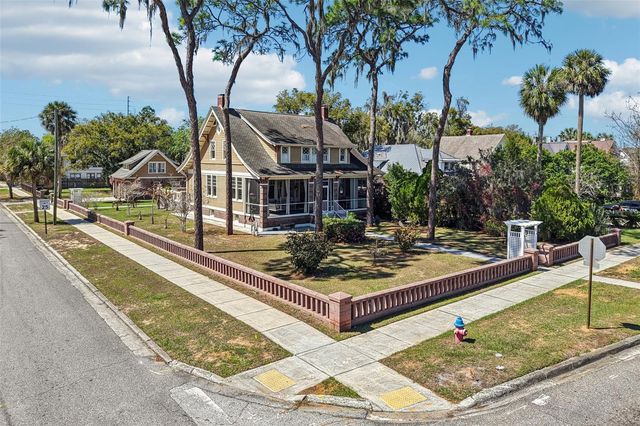 422 S CENTER STREET, Eustis, FL 32726