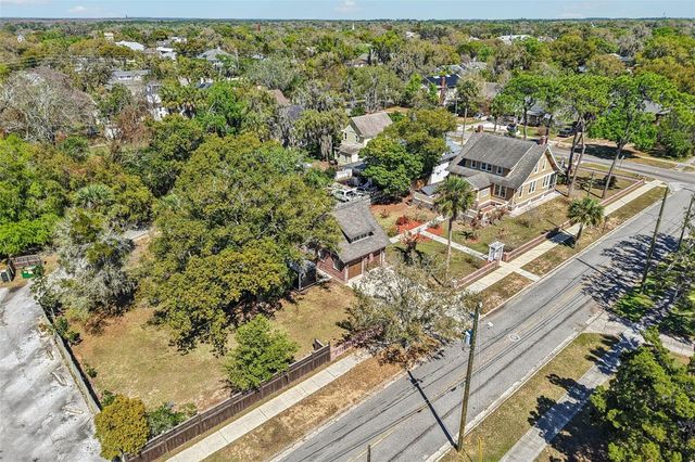 422 S CENTER STREET, Eustis, FL 32726