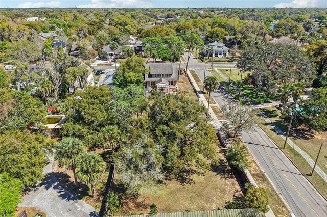 422 S CENTER STREET, Eustis, FL 32726