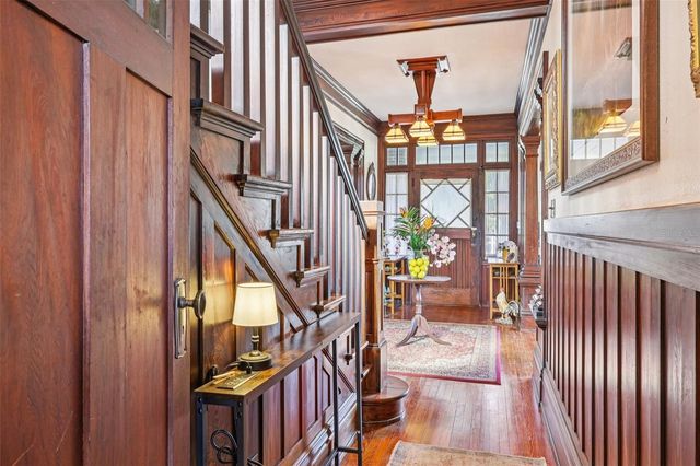 422 S CENTER STREET, Eustis, FL 32726