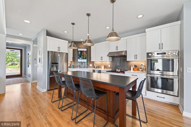 11449 Wildflower Drive N, Lake Elmo, MN 55042