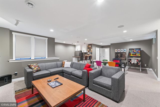 11449 Wildflower Drive N, Lake Elmo, MN 55042
