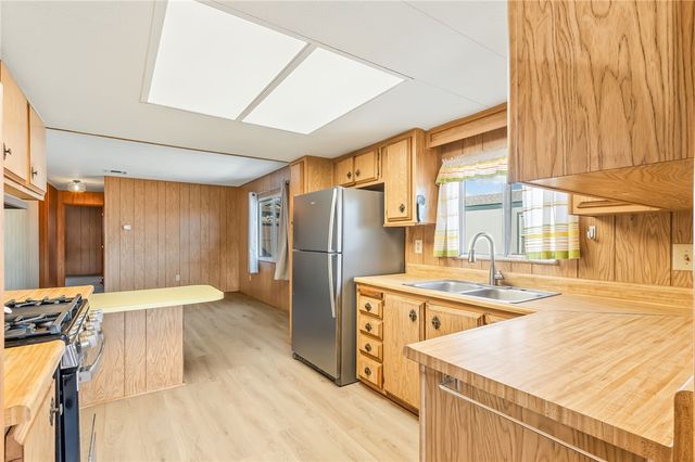 1424 Winters Circle, Bullhead City, AZ 86442