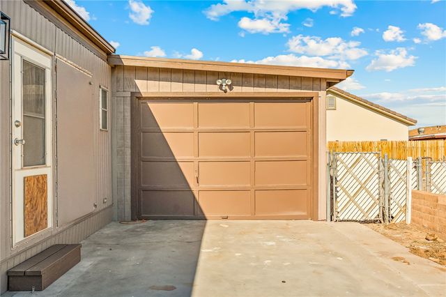 1424 Winters Circle, Bullhead City, AZ 86442