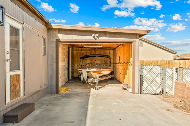 1424 Winters Circle, Bullhead City, AZ 86442