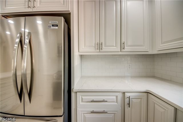 920 SE 46th ST 1, Cape Coral, FL 33904