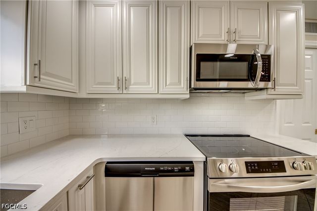 920 SE 46th ST 1, Cape Coral, FL 33904