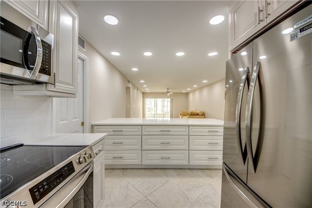 920 SE 46th ST 1, Cape Coral, FL 33904