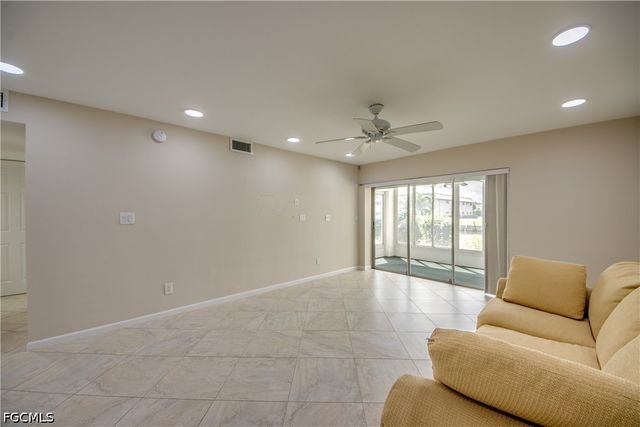 920 SE 46th ST 1, Cape Coral, FL 33904