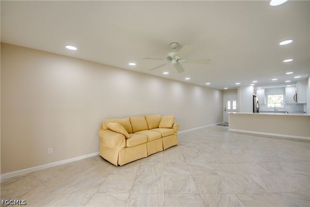 920 SE 46th ST 1, Cape Coral, FL 33904