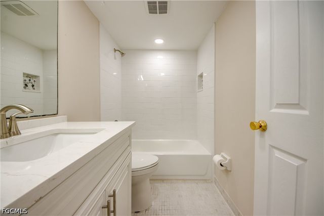 920 SE 46th ST 1, Cape Coral, FL 33904