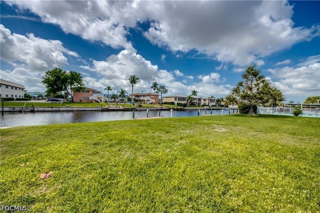 920 SE 46th ST 1, Cape Coral, FL 33904