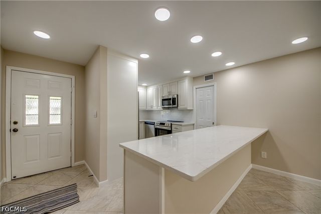 920 SE 46th ST 1, Cape Coral, FL 33904