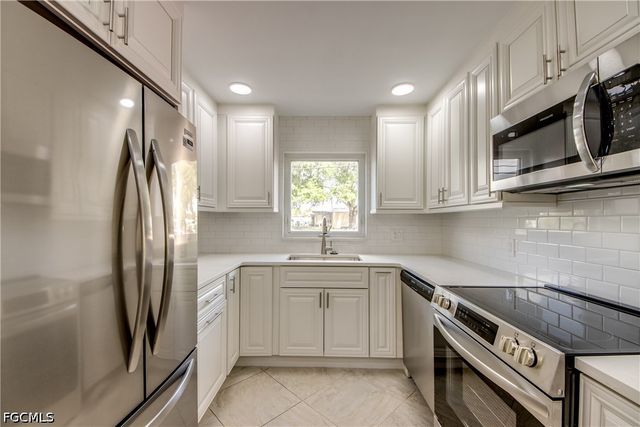 920 SE 46th ST 1, Cape Coral, FL 33904